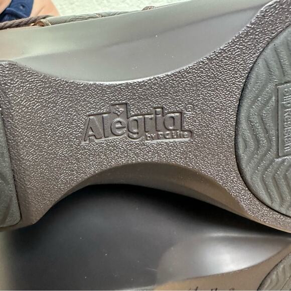 Alegria Stevee Cute Stuff Cocoa Leather Bootie Eur 38 US 8/8.5 Embossed Floral - Picture 8 of 11